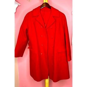 Gorgeous 1960’s vintage wool coat with belt size 8
